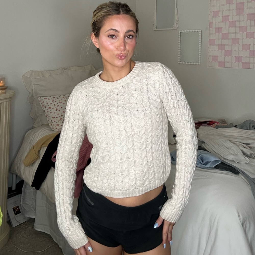 American eagle cream knit sweater